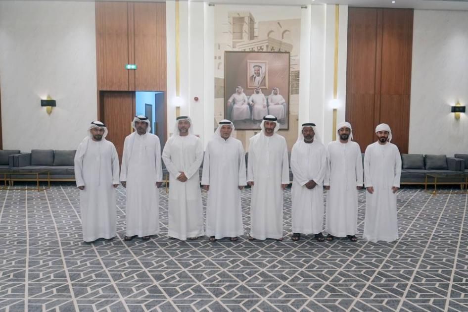 «دبي البحري» يبحث آليات تعزيز السباقات الشراعية في ملتقى النواخذة