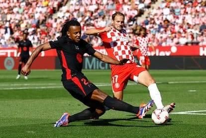 كيفية مشاهدة مباراة برشلونة وجيرونا بثاً مباشراً في الدوري الإسباني