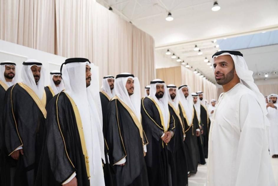 محمد بن سعود يحضر العرس الجماعي في رأس الخيمة