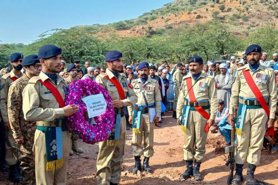 باكستان وأفغانستان تمددان الهدنة عشية محادثات الدوحة