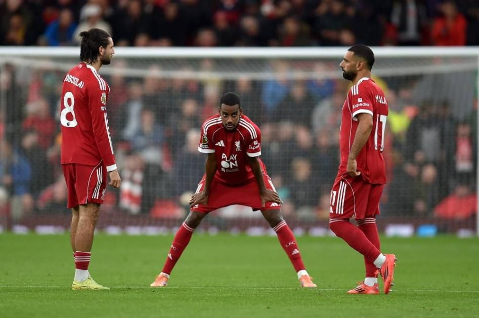 ترتيب الدوري الإنجليزي بعد خسارة ليفربول من مانشستر يونايتد بثنائية