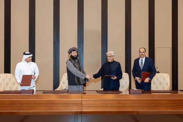 باكستان وأفغانستان تتفقان بالدوحة على وقف فوري لإطلاق النار