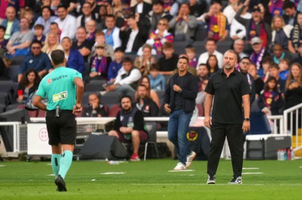 فليك يغيب عن الكلاسيكو بعد طرده أمام جيرونا