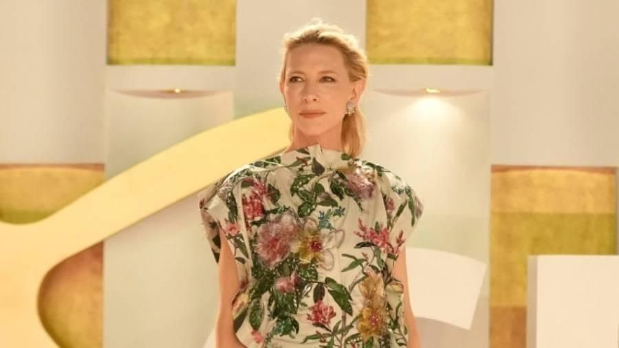 كيت بلانشيت تحتفي بتكريمها مع جمهور«الجونة السينمائي»