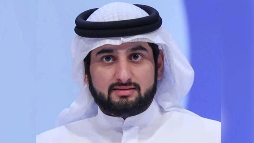 أحمد بن محمد يعتمد زايد بن حمد رئيساً لبطولة الإمارات لسباقات الصقور
