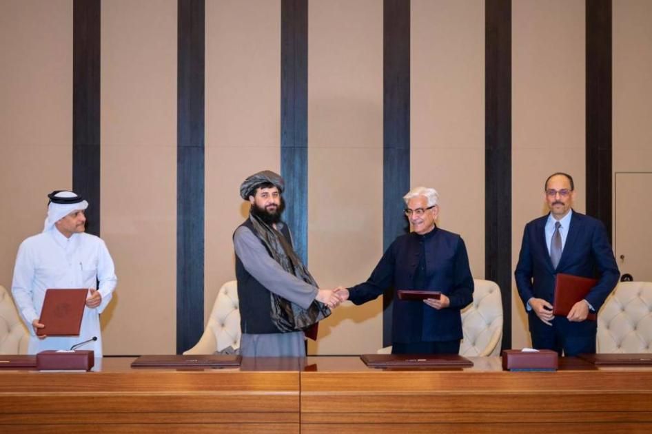 باكستان وأفغانستان تتفقان على وقف فوري لإطلاق النار