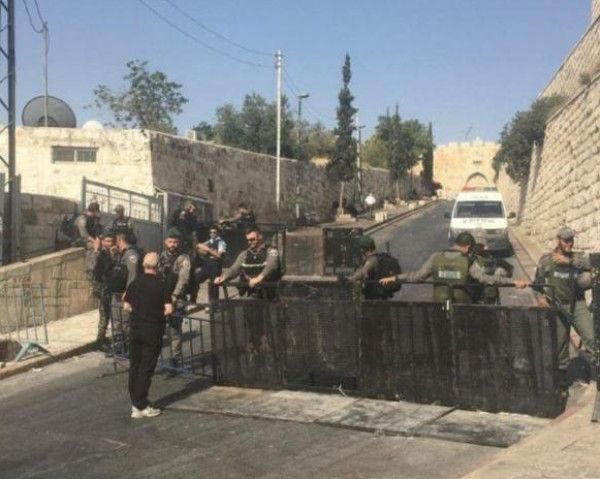 قوات الاحتلال تشدد إجراءاتها العسكرية على حي الشيخ جراح بالقدس