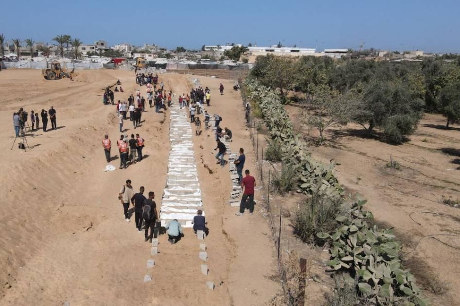 إسرائيل تسلم جثامين 30 فلسطينياً إلى غزة عبر الصليب الأحمر