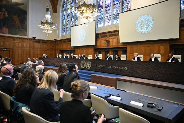 محكمة العدل الدولية تلزم إسرائيل بتسهيل إغاثة غزة وترفض مزاعمها حول (أونروا)