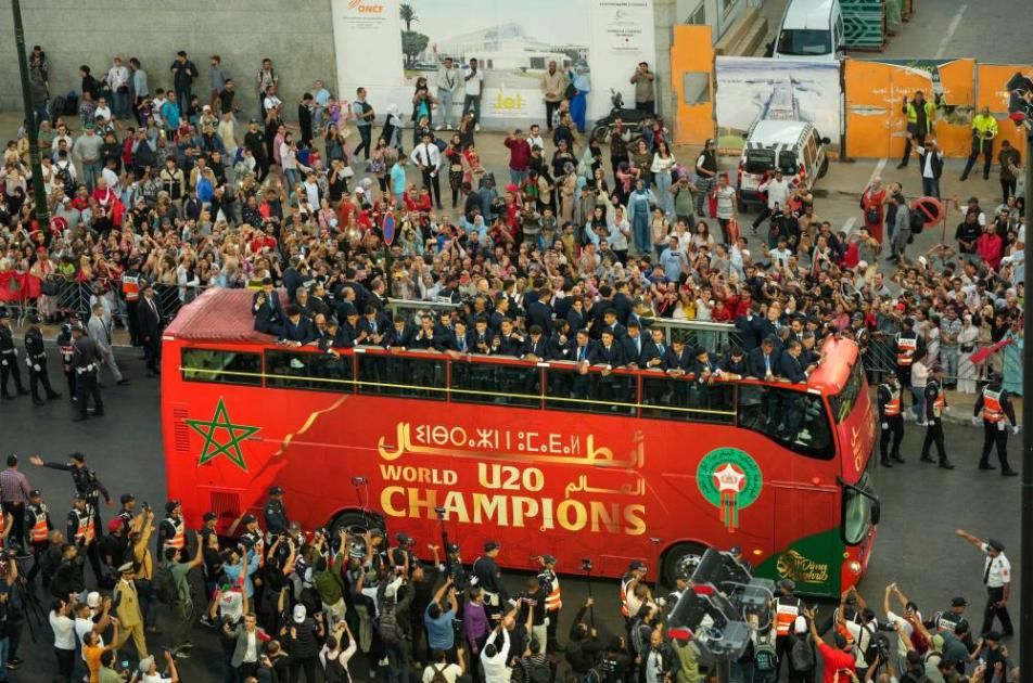 المغرب يحتفل ببطل العالم للشباب بموكب فرح وفخر