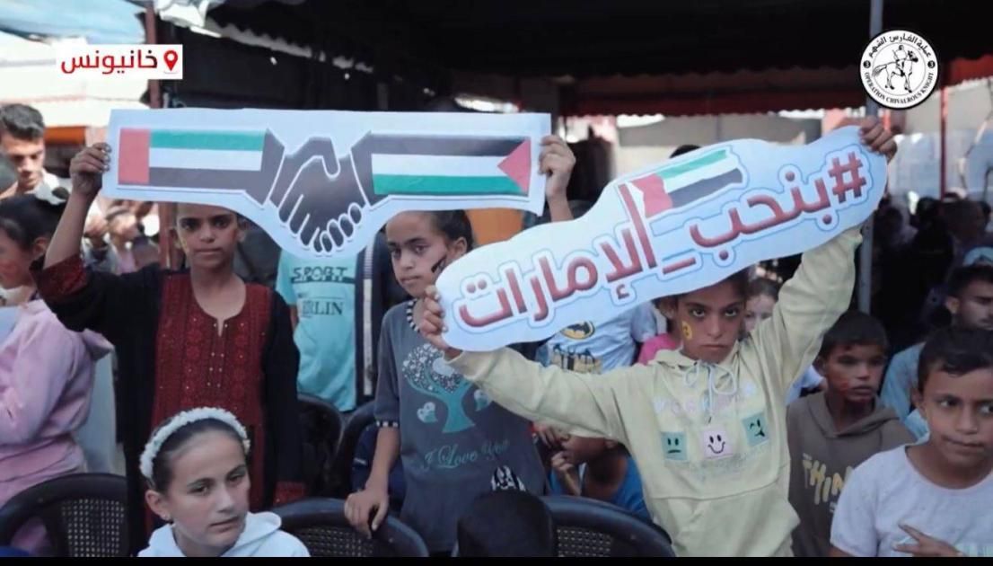 «الفارس الشهم 3» ترسم البسمة على وجوه أيتام غزة
