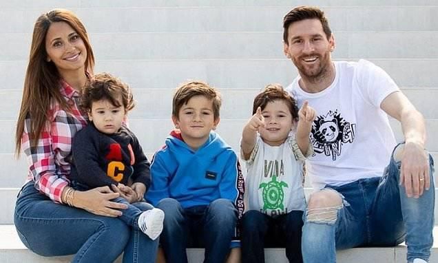 نائب رئيس برشلونة السابق: ميسي وعائلته غاضبون جداً من لابورتا