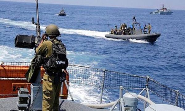 الاحتلال يعتقل ثلاثة صيادين قبالة بحر مدينة غزة