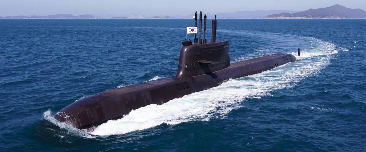 كوريا الجنوبية تُنزل إلى المياه غواصة صاروخية متطورة