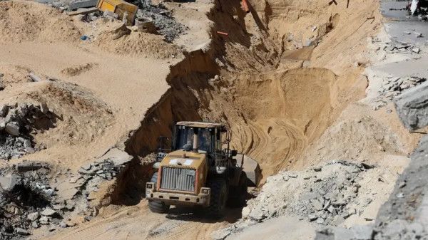 بحث مكثف في "المنطقة الصفراء" عن جثث الأسرى الإسرائيليين بإشراف فرق مصرية