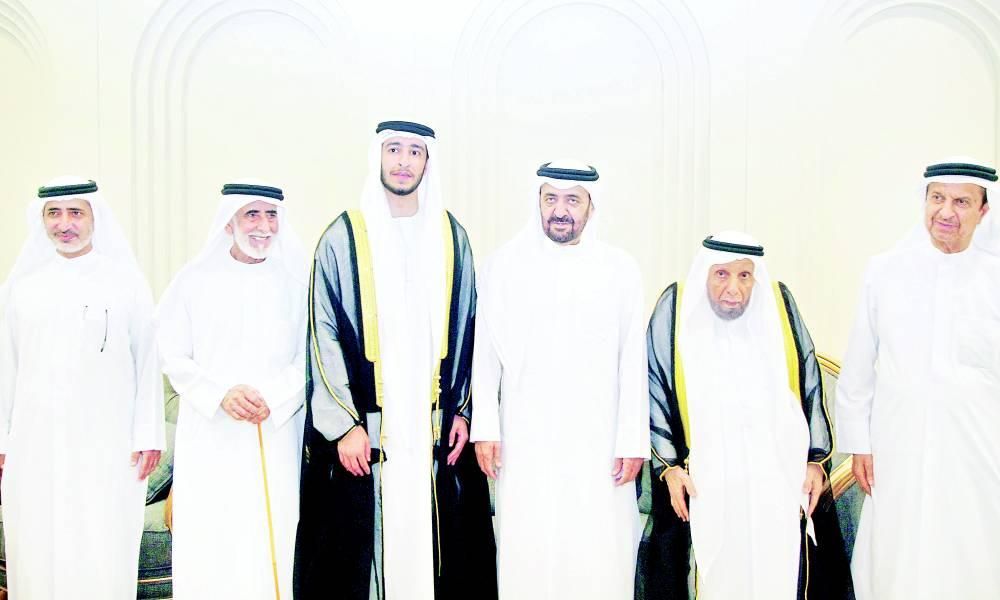 شيوخ ومسؤولون يشهدون أفراح الجويعد والشويهي