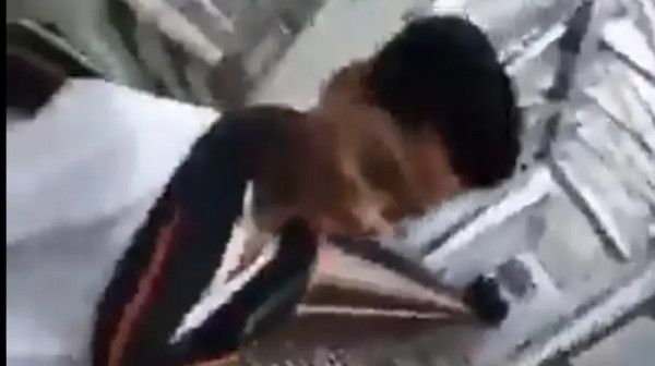 فيديو.. مقطع "ريل" ينهي حياة شاب تحت عجلات القطار