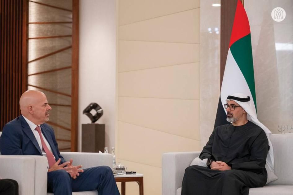 خالد بن محمد يبحث مع الرئيس التنفيذي لـ«أوراكل» تعزيز التعاون في الذكاء الاصطناعي