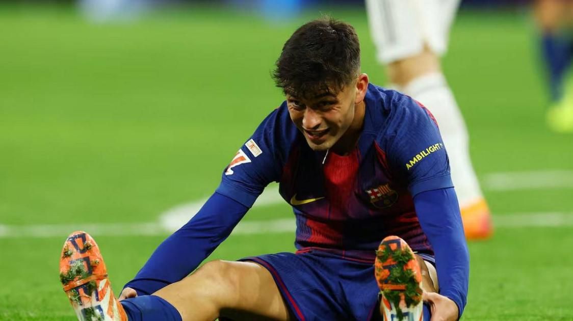 «مطرود ومنهك».. برشلونة يبحث عن بديل لـ«المحرك» بيدري