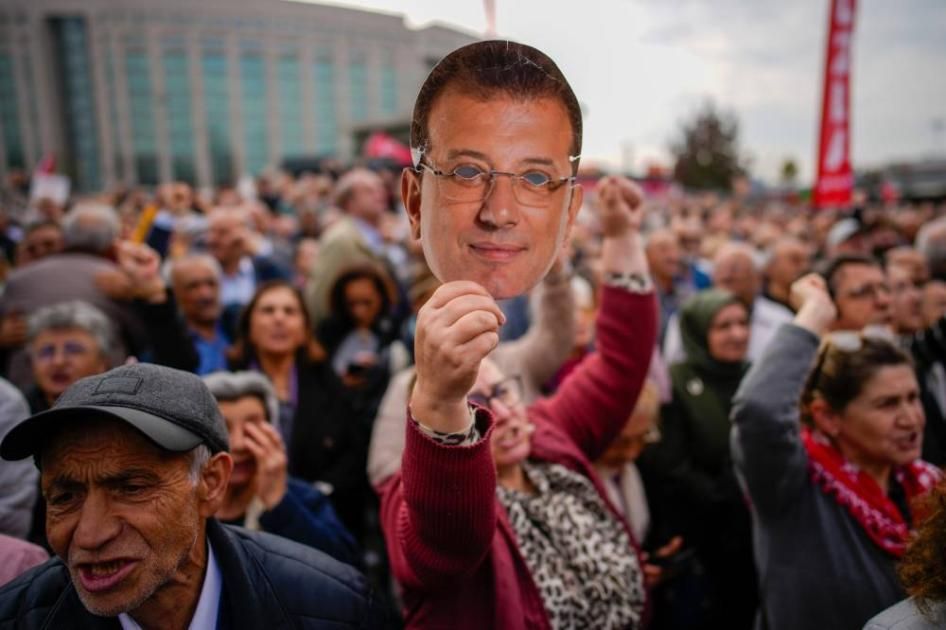 القضاء التركي يستدعي رئيس بلدية إسطنبول بتهمة التجسس