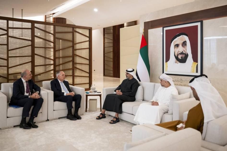 خالد بن محمد يبحث فرص التعاون وتطوير الشراكات مع رئيس «ستيت ستريت»
