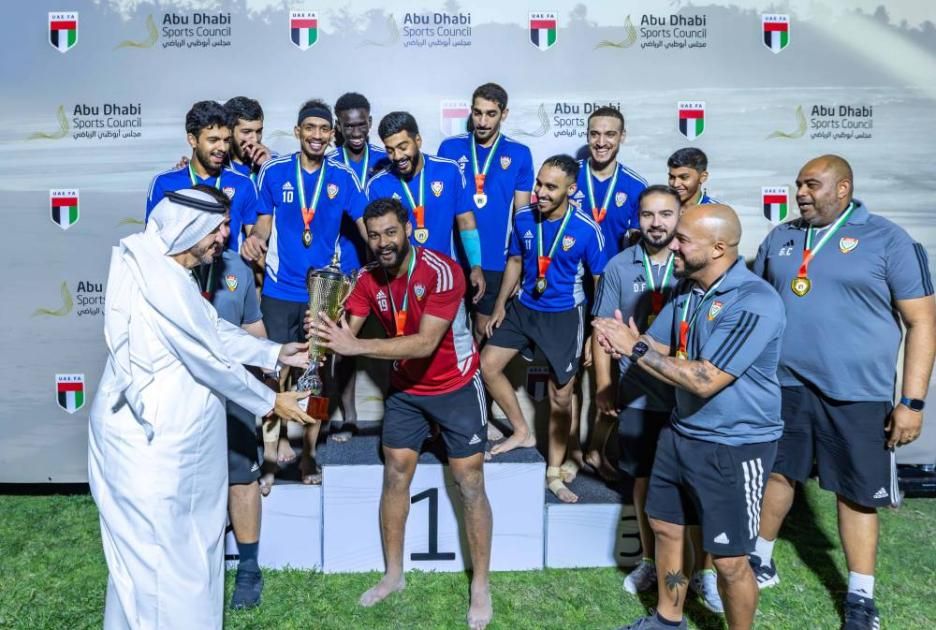 رديف منتخب الإمارات بطلاً لكأس العين للكرة الشاطئية