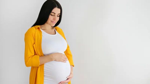 الحرارة..خطر يهدد الأمهات والأطفال قبل الحمل وبعد الولادة