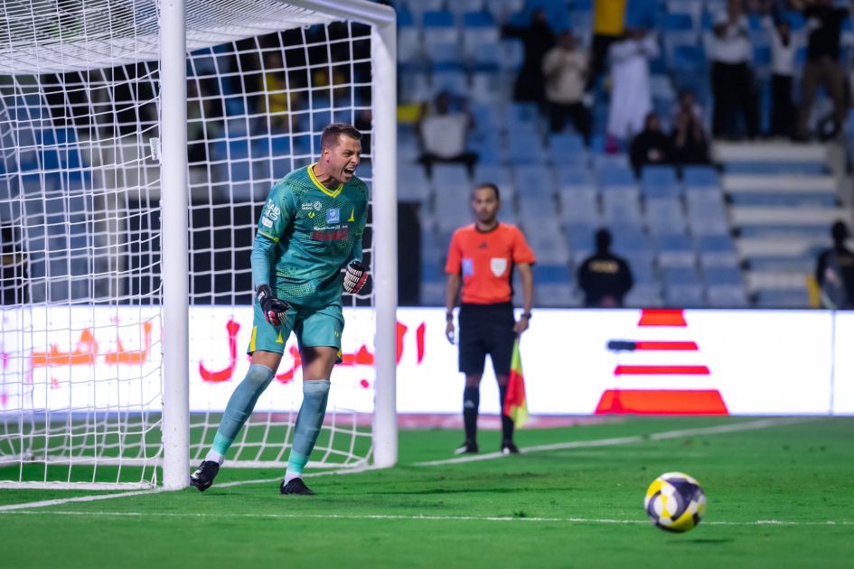 ركلات الترجيح تقصي التعاون وتبتسم للخليج في كأس خادم الحرمين الشريفين