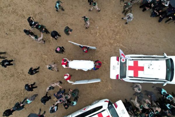 إسرائيل توقف دخول فرق البحث للمنطقة الصفراء لانتشال جثث الأسرى