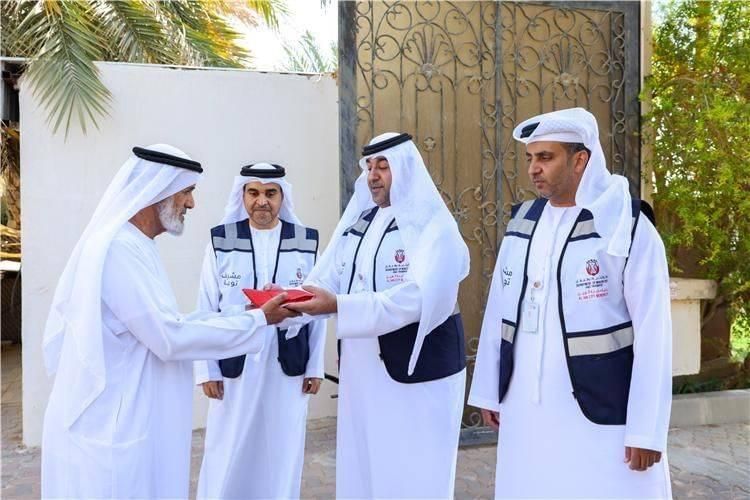 بلدية مدينة العين تطلق حملة «عَلَمُنا يستاهل»