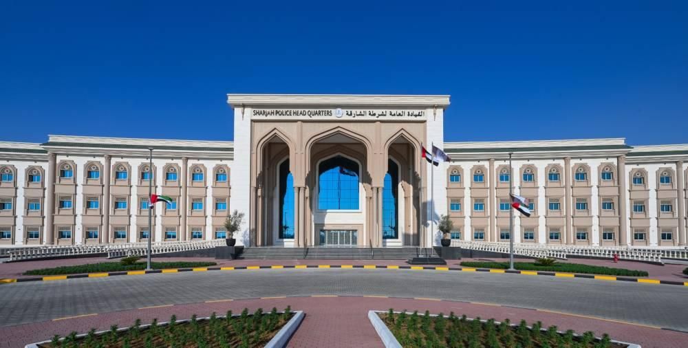 شرطة الشارقة تعزّز الوعي الصحي بالقافلة الوردية