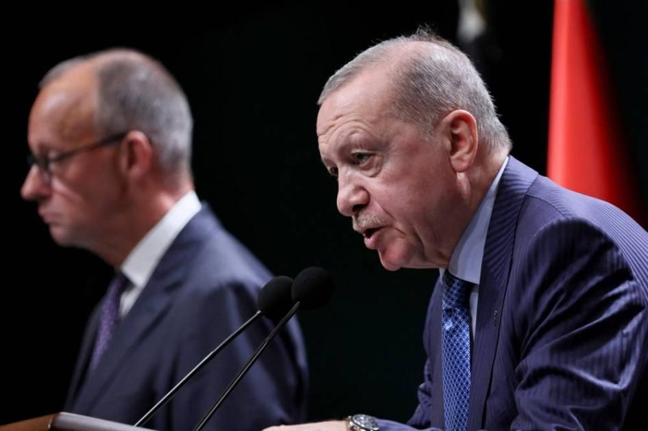 أردوغان لميرتس: ألا ترى ألمانيا أن إسرائيل ترتكب إبادة جماعية في غزة؟