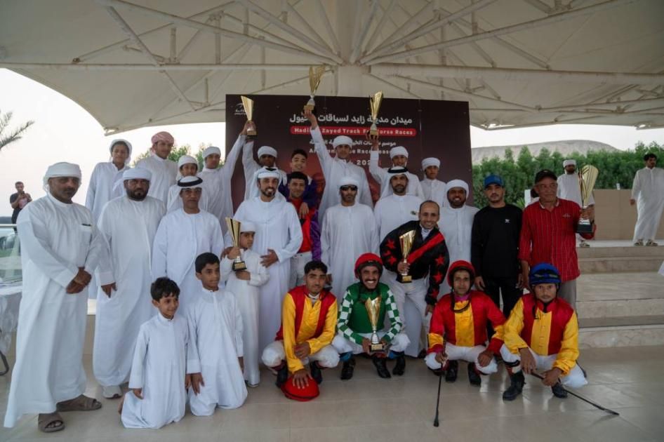 ختام ناجح لسباق ليوا الأول للخيول العربية في الظفرة