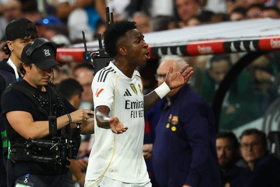 اعتذار فينيسيوس لجماهير ريال مدريد بعد تصرفه في الكلاسيكو