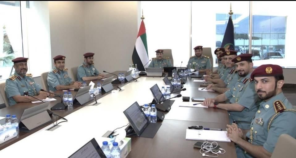 شرطة الفجيرة تبحث سبل التعاون مع القضاء الشرطي
