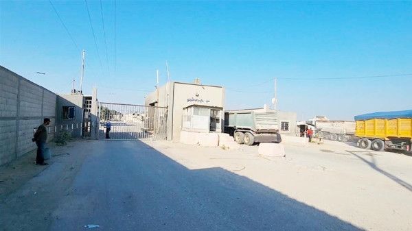 إسرائيل تعتقل موظفاً في "اليونيسيف" خلال مروره من معبر كرم أبو سالم