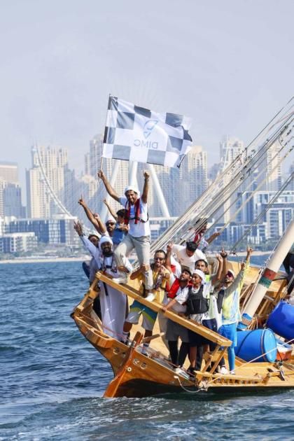 «زلزال 25» بطل سباق دبي للسفن الشراعية 60 قدماً
