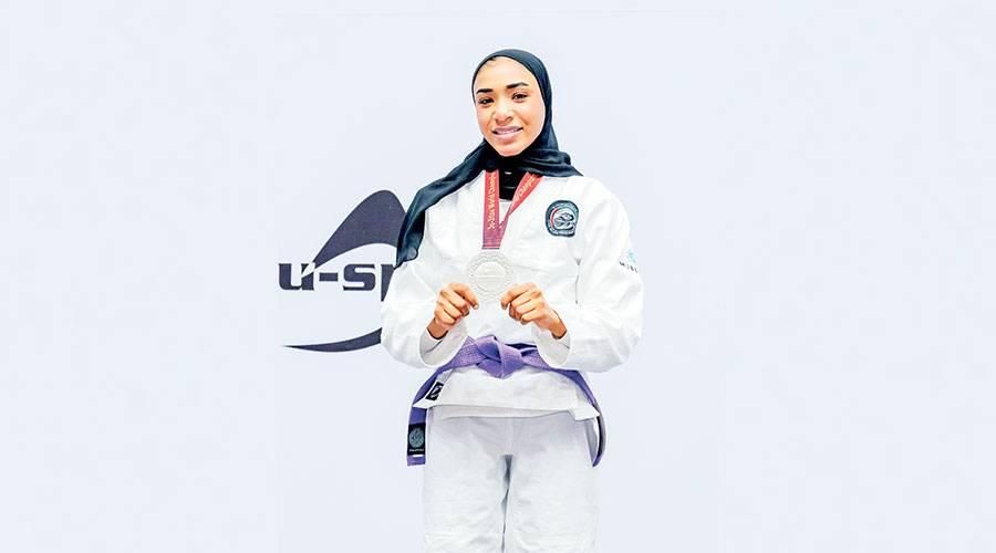 3 ميداليات لبطلات الإمارات في بطولة العالم للجوجيتسو