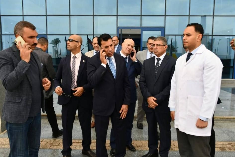 إصابة 25 شخصاً إثر انقلاب حافلة حكومية في القاهرة