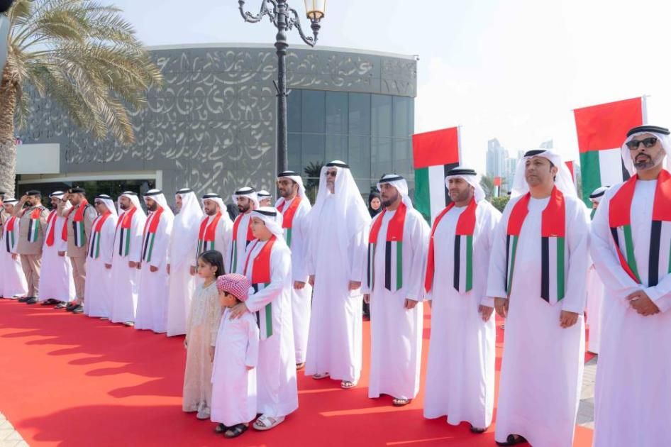ولي عهد الشارقة: علمنا يمثل العزة والكرامة لدولة الإمارات وشعبها