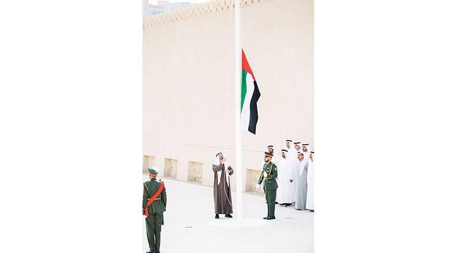 الإمارات تحتفي بـ «يوم العَلم» رمز عزتها وشموخها
