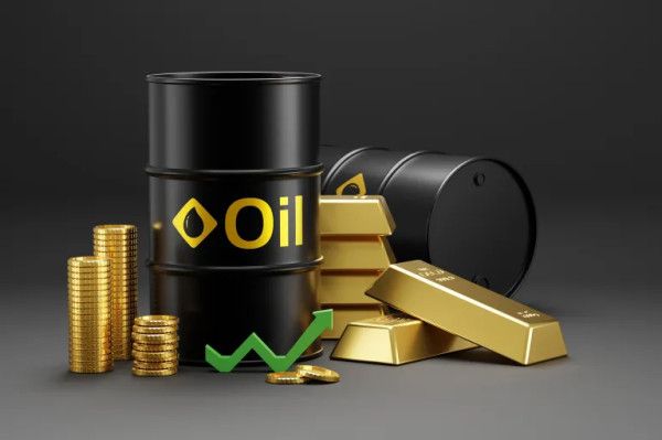 تراجع أسعار الذهب واستقرار النفط عالميا