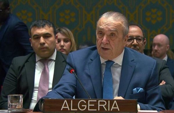 الجزائر: دعمنا القرار الذي يهدف إلى وقف إطلاق النار في غزة
