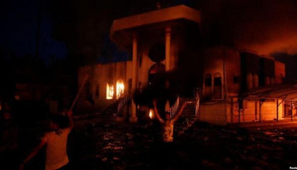 مستوطنون يضرمون النيران في 6 "فلل" سياحية جنوب نابلس
