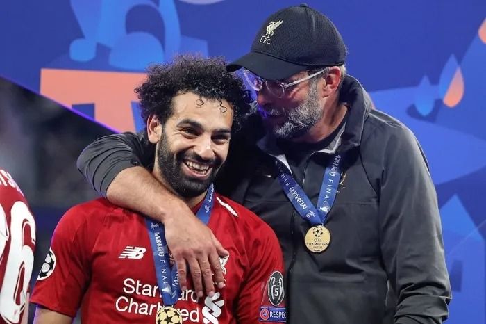 كلوب يتغنى بـالملك "صلاح": واحد من "أعظم اللاعبين" على مر العصور