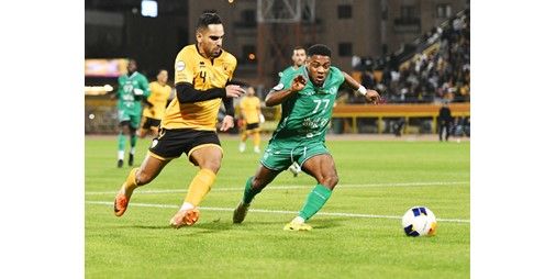 العربي يهزم القادسية وينفرد بالوصافة