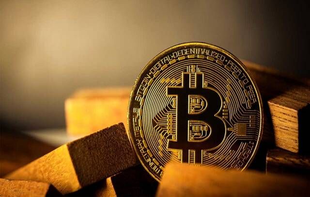 اسقرار البيتكوين وسط حذر الأسواق وترقب بيانات التضخم الأمريكية