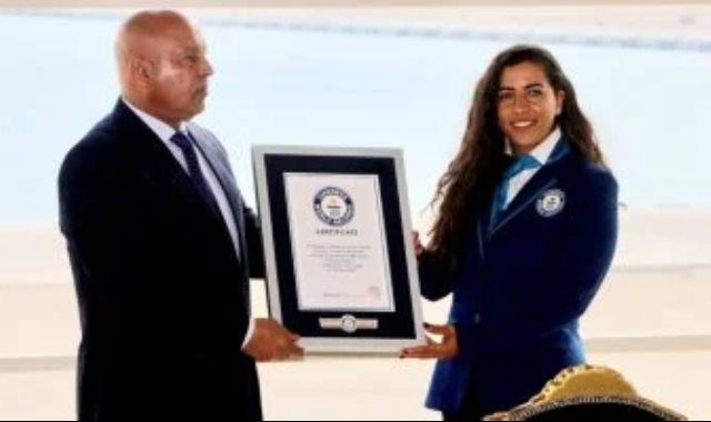 بعمق 19 مترًا.. كامل الوزير يتسلم شهادة دخول ميناء السخنة موسوعة جينيس كأعمق حوض من صنع الإنسان