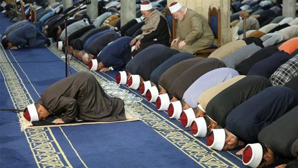 مواقيت الصلاة، موعد أذان العشاء اليوم الجمعة في القاهرة والمحافظات