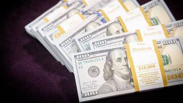 تراجع سعر صرف الدولار في البنوك المصرية (آخر تحديث)